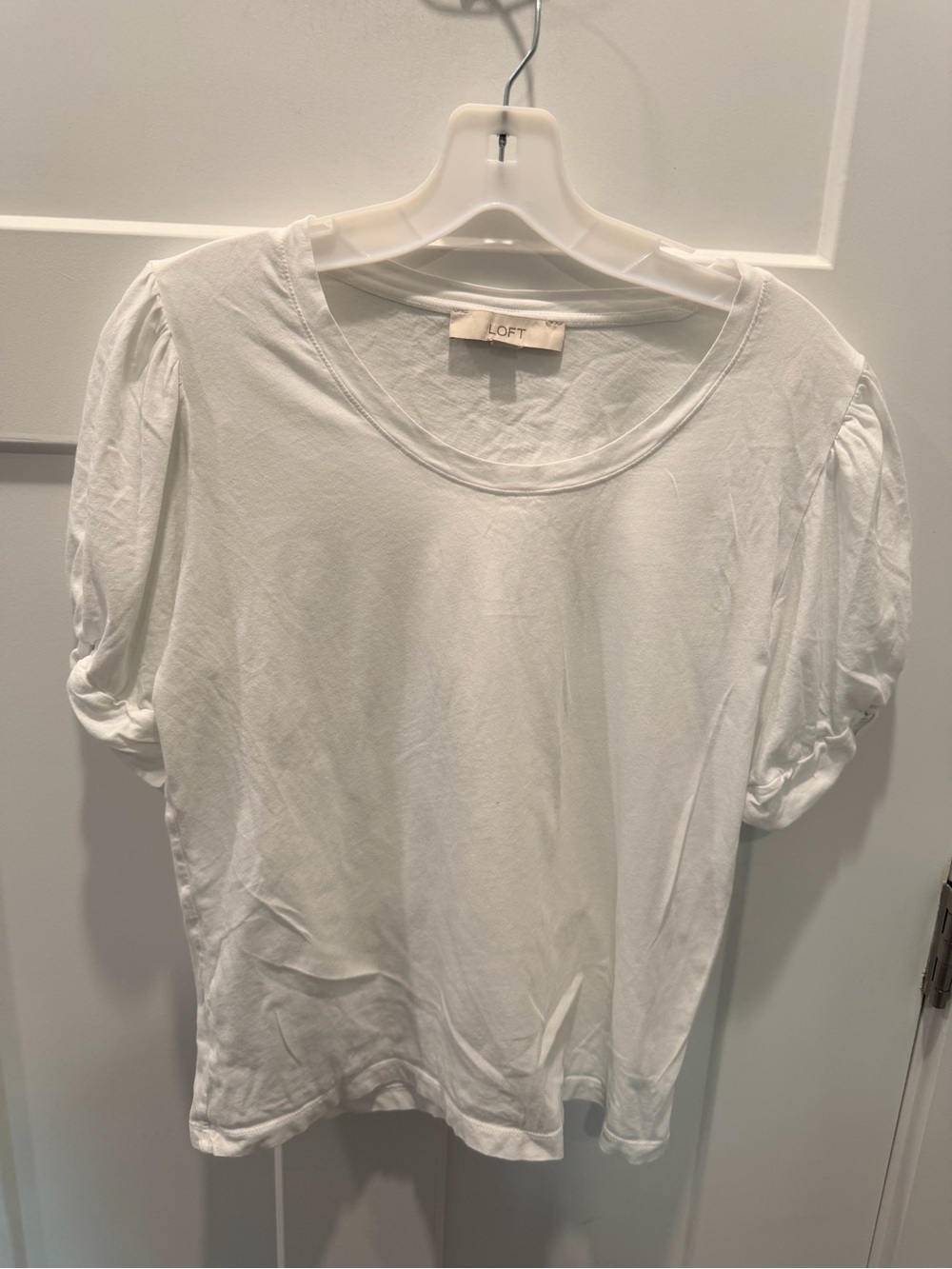 LOFT White Puff Sleeve Tee Medium 100% Cotton Scoop Neck Gathered Top